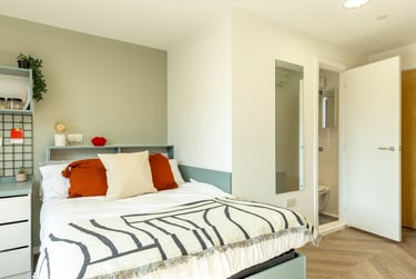 Courtyard View Studio Lower Floors at The Brook, Lower Bristol Road, Oldfield Park, Bath, BA23AU - Image 2